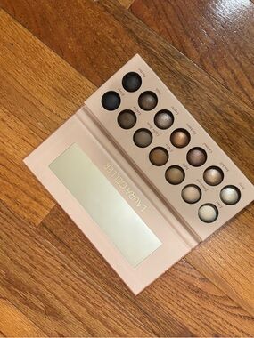 Laura Geller Eyeshadow Palette - Cream, Tan, Brown & Gold Shades